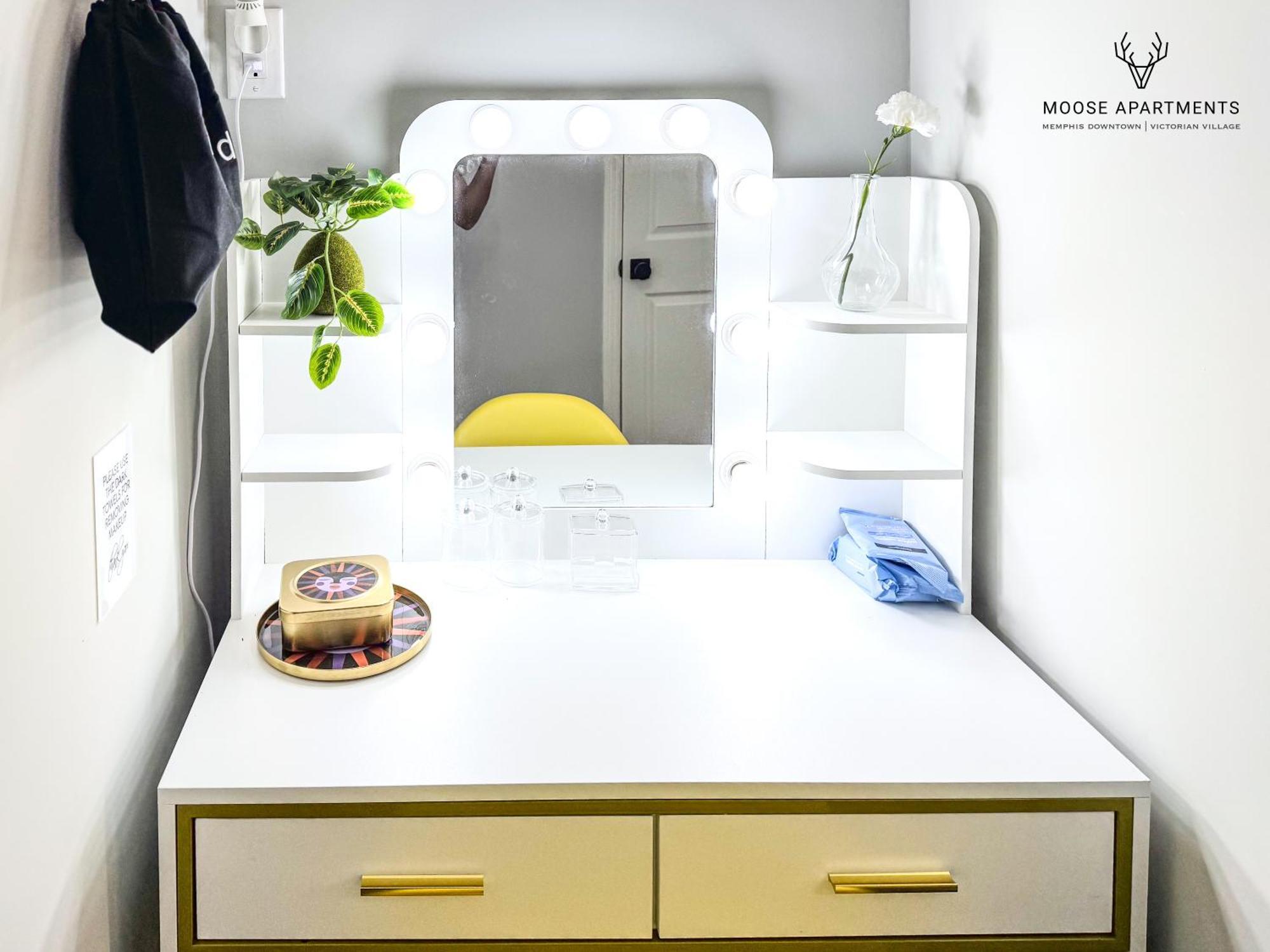 The Moose #9 - Brand New Luxe Modern Loft With Free Parking, King Bed & Fast Wifi * Memphis